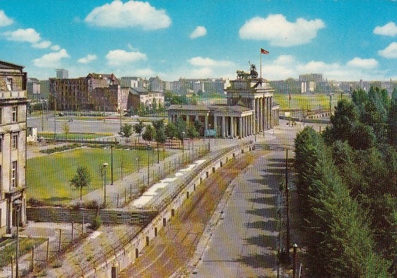 Berlin Mitte Zonengrenze Mauer DDR