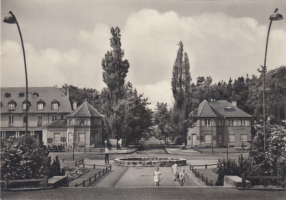 Bad Saarow-Pieskow in der Mark Bahnhofsvorplatz 1964