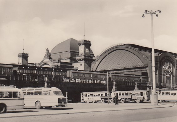 Bahnhof Dresden Autobus 1964