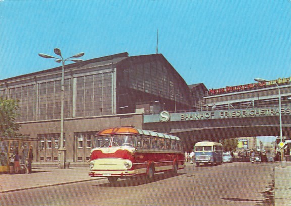 Bahnhof Friedrichstraße Berlin Mitte Autobus 1973