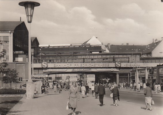 Bahnhof Friedrichstraße Berlin Mitte 1964