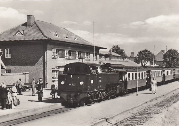 Eisenbahn Dampflokomotive Kleinbahn Rügen Molly Kühlungsborn Bahnhof