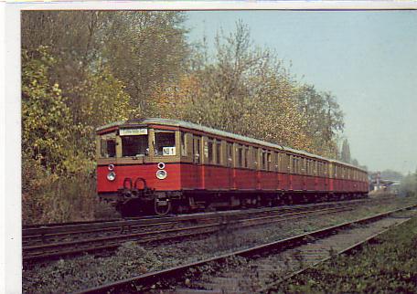 Berlin Lichterfelde Süd Eisenbahn , Bahnhof im Hintergrund Berlin Lichterfelde Süd Eisenbahn , Bahnhof im Hintergrund