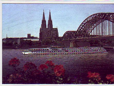 Köln am Rhein mit Motorschiff Köln am Rhein mit Motorschiff