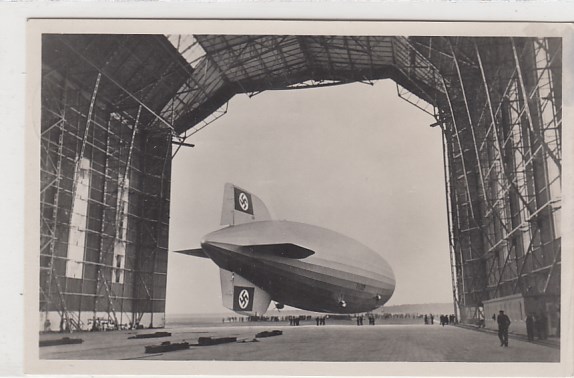 Friedrichshafen am Bodensee mit Zeppelin-Luftschiff 1938